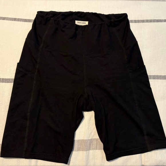 Free Label Alicia Short - Picture 2 of 6